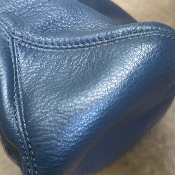 Michael Kors Blue Leather Shoulder Bag - Picture 5 of 9